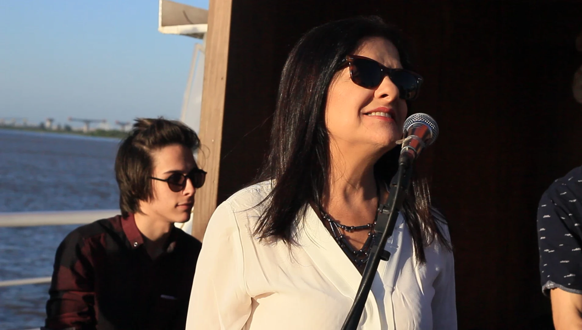 Tons In Bossa no Cisne Branco